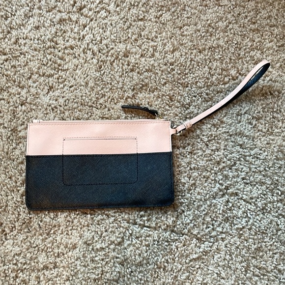 EUC kate spade cedar street wristlet - Picture 2 of 4